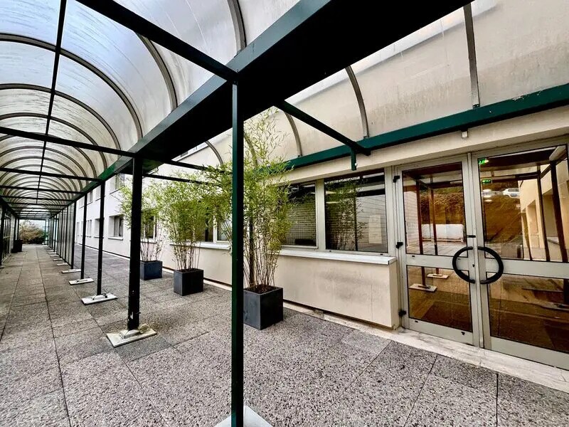 Bureau dans Rouen à louer Photo de l’immeuble– Image 1 sur 9