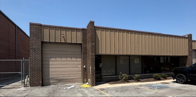 8526-8532 S Oketo Ave, Bridgeview, IL à louer Photo de l’immeuble– Image 1 sur 8