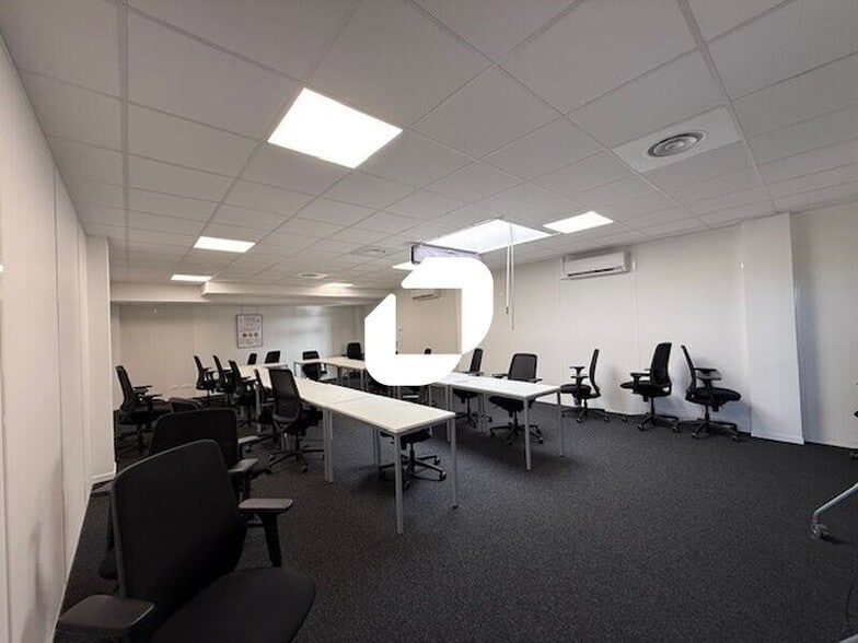 Bureau dans SAINT-OUEN-L'AUMONE à louer - Photo intérieure – Image 1 sur 18
