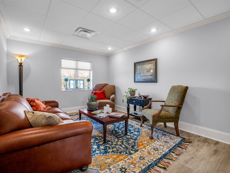 1612 Asheville Hwy, Hendersonville, NC à vendre - Photo de l’immeuble – Image 3 sur 24