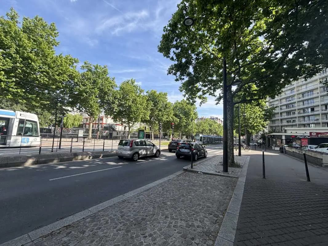 Bureau dans Paris à vendre Photo de l’immeuble– Image 1 sur 10