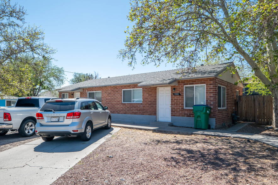 2549 E St, Sparks, NV à vendre - Photo de l’immeuble – Image 3 sur 13