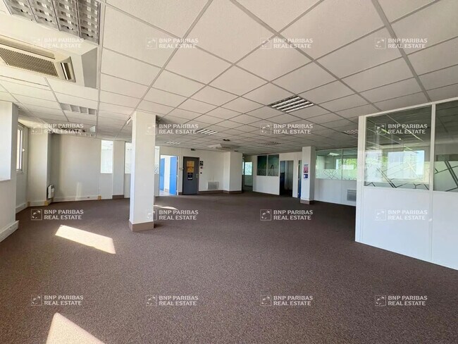 Plus de détails pour Bureau à vendre