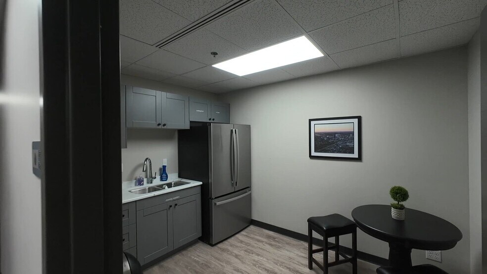 300 3rd Ave SE, Rochester, MN à louer - Vidéo sur l’annonce professionnelle – Image 2 sur 111