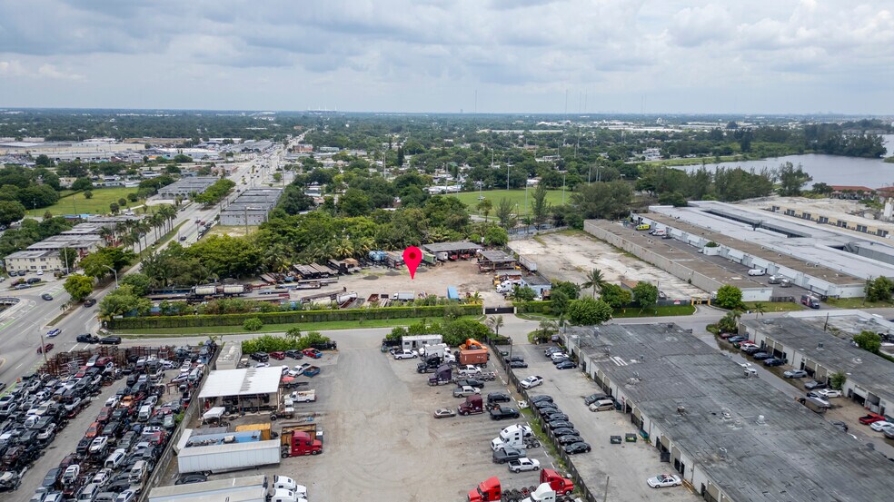 2151 NW 141st St, Opa-locka, FL à vendre - Aérien – Image 2 sur 9