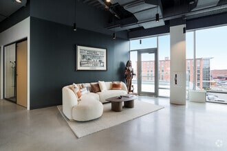 354 Merrimack St, Lawrence, MA à louer Photo intérieure– Image 2 sur 13