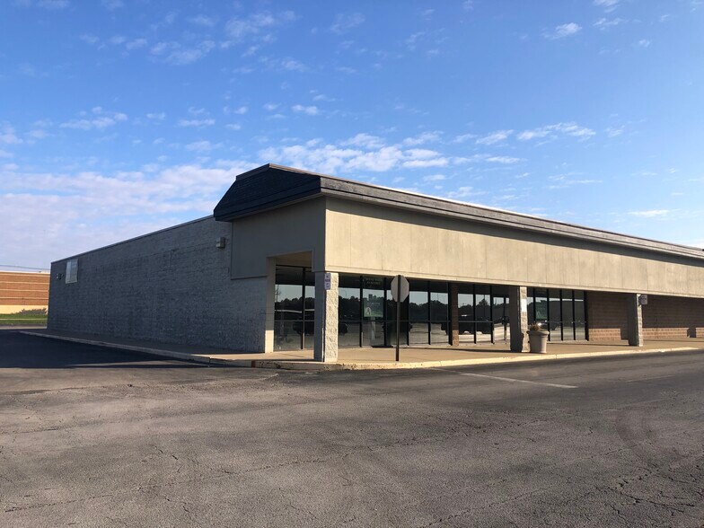 11-65 E Marketview Dr, Champaign, IL à louer - Photo de l’immeuble – Image 3 sur 20