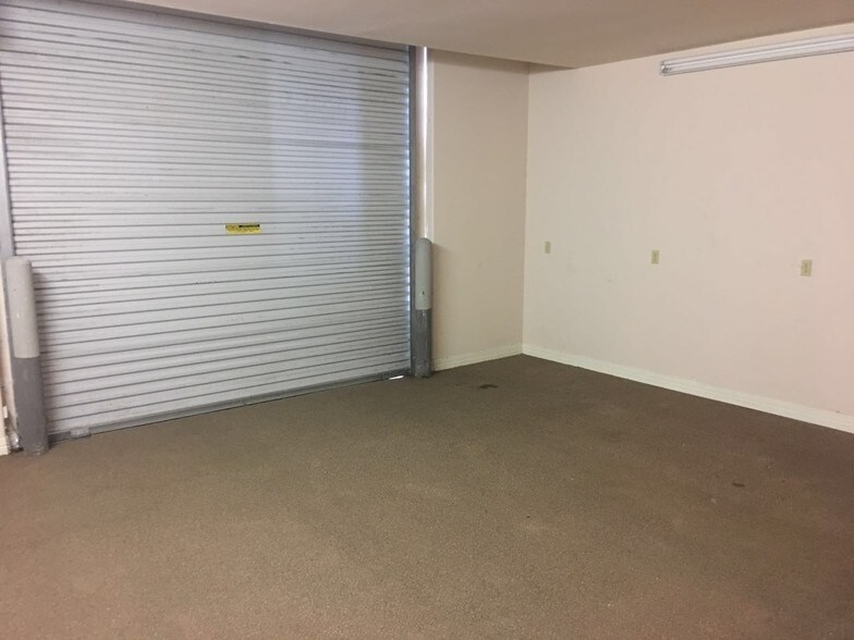 9788 Clarewood Dr, Houston, TX à vendre - Photo de l’immeuble – Image 3 sur 28