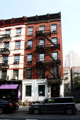 Plus de détails pour 351 W 47th St, New York, NY - Logement à vendre
