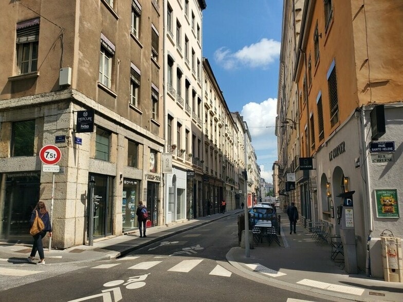 23 Rue Auguste Comte, Lyon à louer - Photo de l’immeuble – Image 3 sur 3