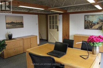 208 Evans Ave, Toronto, ON à louer Photo intérieure– Image 2 sur 2