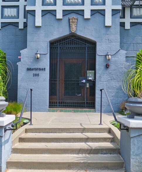 286 Lenox Ave, Oakland, CA à vendre - Photo de l’immeuble – Image 3 sur 6