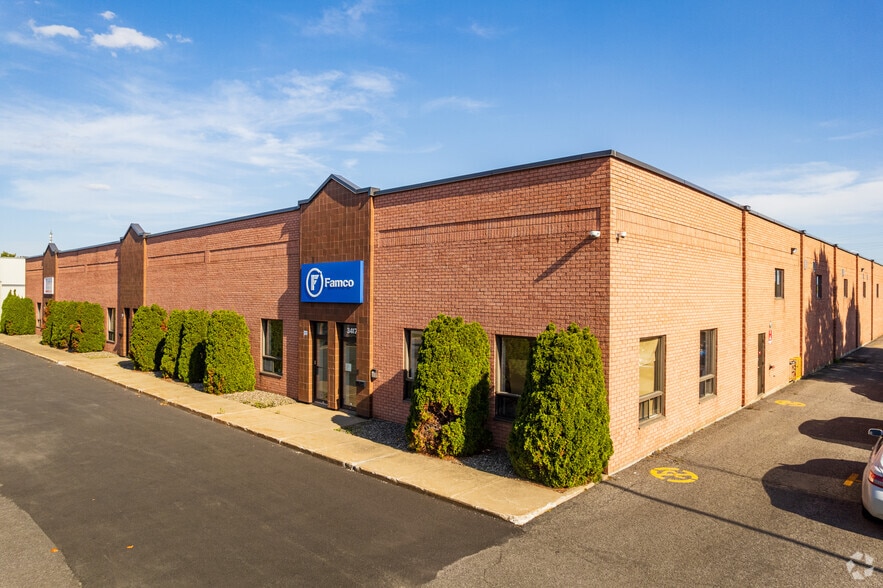 3405-3417 St 1st, Longueuil, QC à louer - Photo principale – Image 1 sur 3