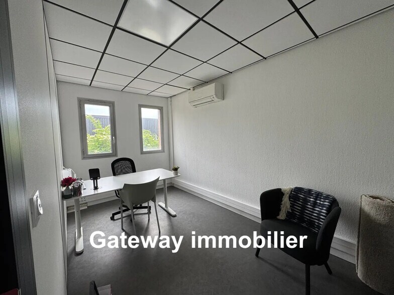 Bureau dans Clermont-Ferrand à louer - Photo de l’immeuble – Image 3 sur 10