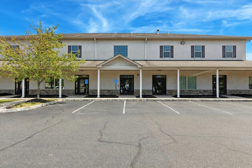 1105 Bethlehem Pike, Sellersville, PA à vendre - Photo de l’immeuble – Image 1 sur 14
