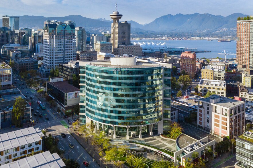 111 Dunsmuir St, Vancouver, BC à louer - Photo de l’immeuble – Image 3 sur 13