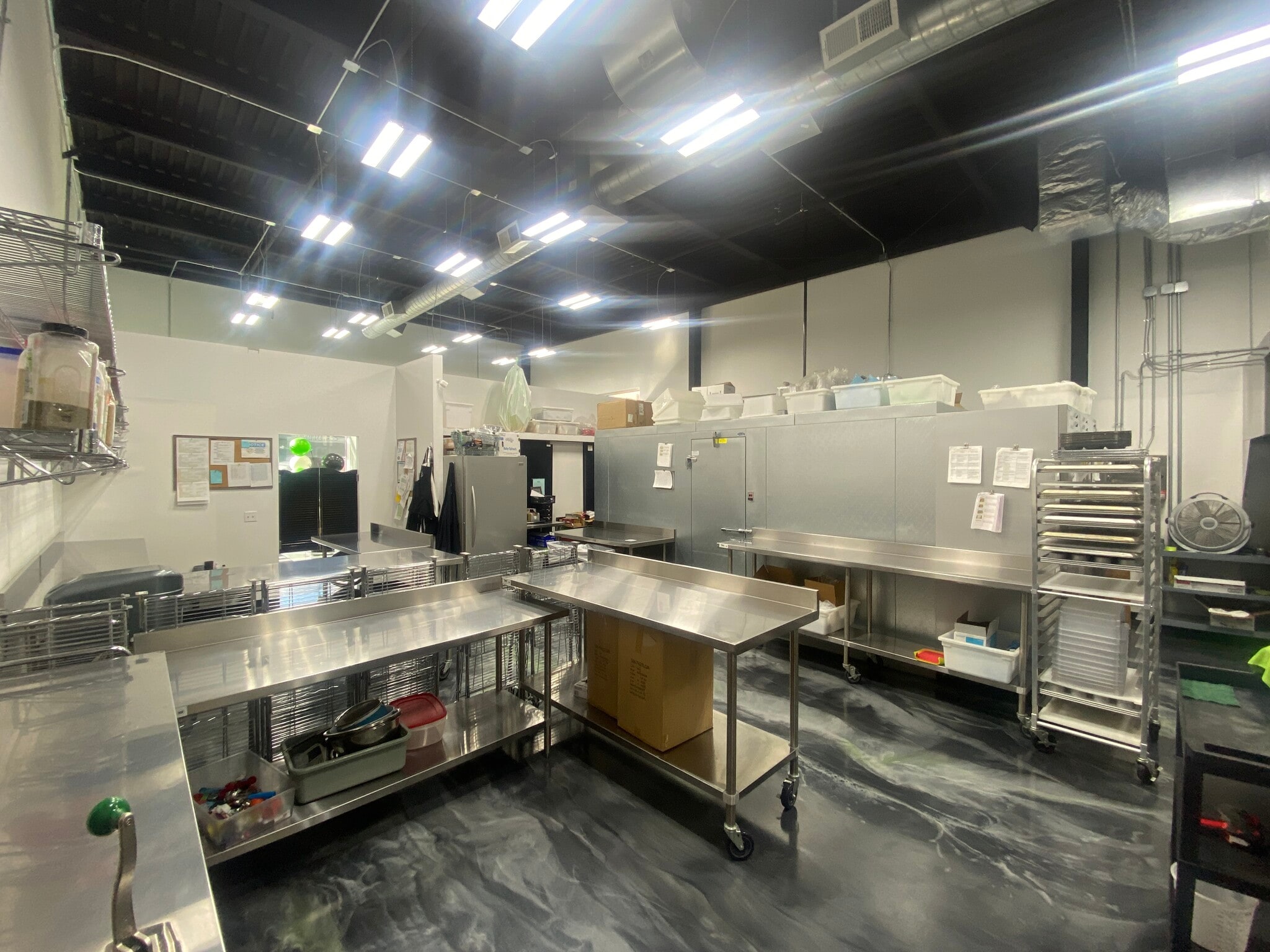 9107 NW 64th St, Parkville, MO à louer Photo intérieure– Image 1 sur 3