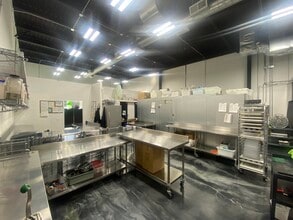 9107 NW 64th St, Parkville, MO à louer Photo intérieure– Image 1 sur 3