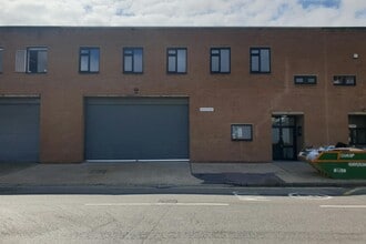 Westfield St, Londres à louer Photo de l’immeuble– Image 1 sur 5