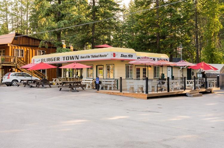 8585 Montana Highway 35, Bigfork, MT à vendre - Photo de l’immeuble – Image 1 sur 16
