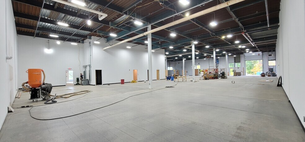 185 Grassy Plain St, Bethel, CT à louer - Photo de l’immeuble – Image 3 sur 12