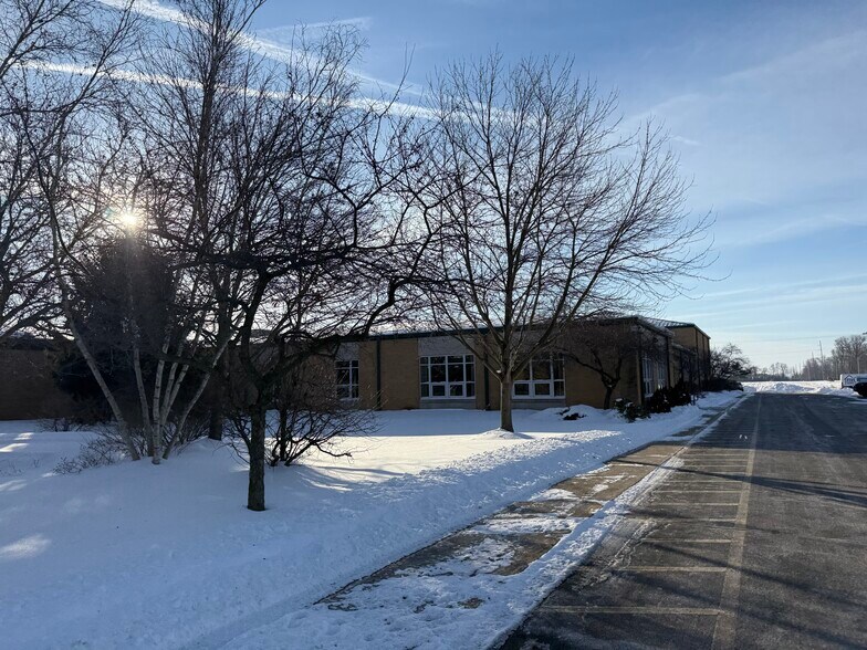2960 W Enon Rd, Xenia, OH à louer - Photo de l’immeuble – Image 2 sur 56