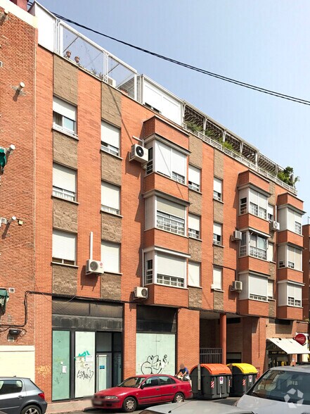 Immeuble residentiel dans Madrid, Madrid à vendre - Photo principale – Image 1 sur 2
