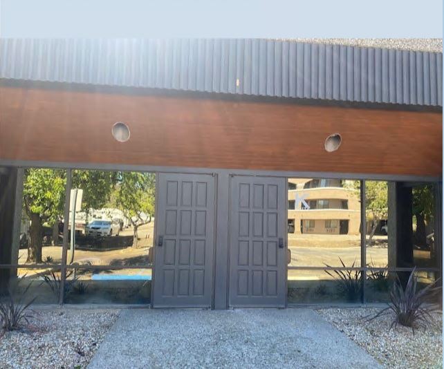 330 N Wood Rd, Camarillo, CA à louer - Photo de l’immeuble – Image 3 sur 8
