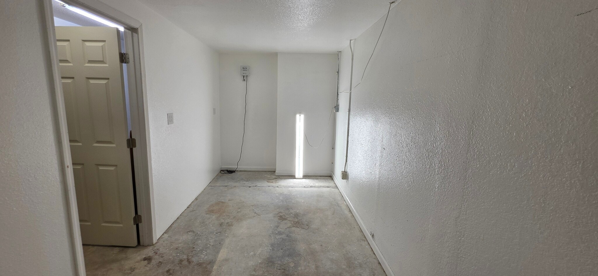 1555 Yosemite Ave, San Francisco, CA à louer Photo intérieure– Image 1 sur 8