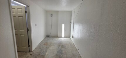 1555 Yosemite Ave, San Francisco, CA à louer Photo intérieure– Image 1 sur 8