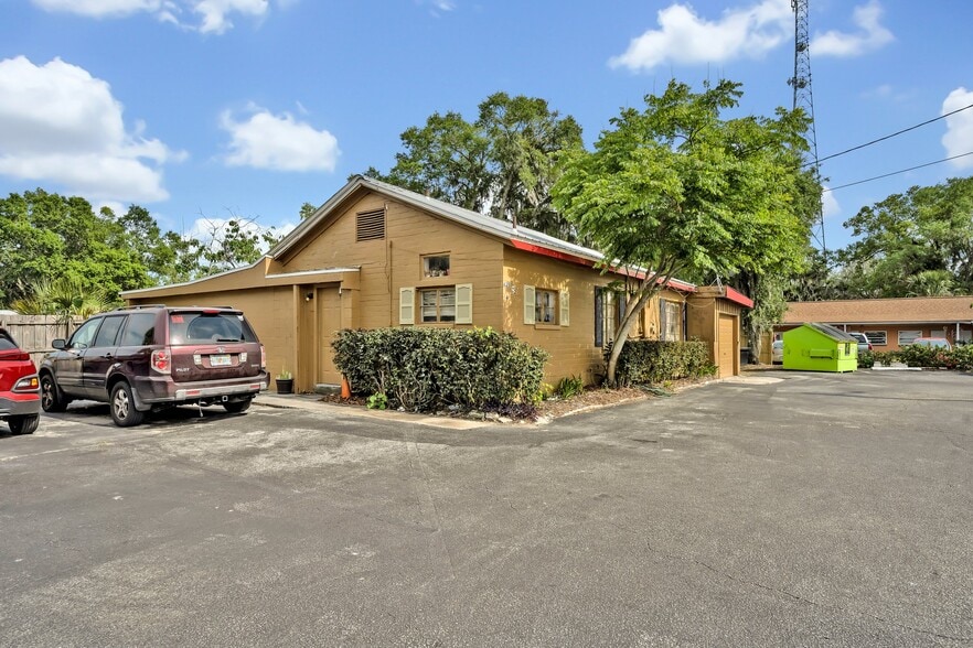 635 S Woodland Blvd, Deland, FL à vendre - Photo de l’immeuble – Image 3 sur 22