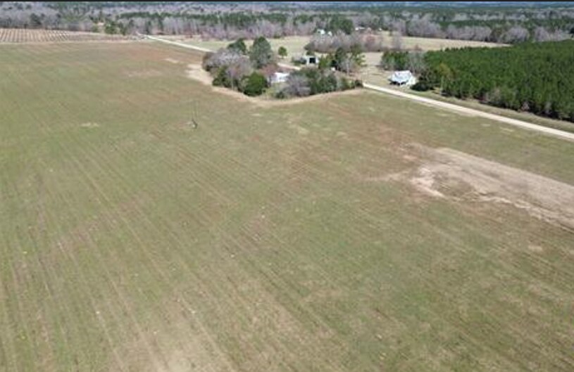 Jones Road, Cochran, GA à vendre - Aérien – Image 1 sur 8