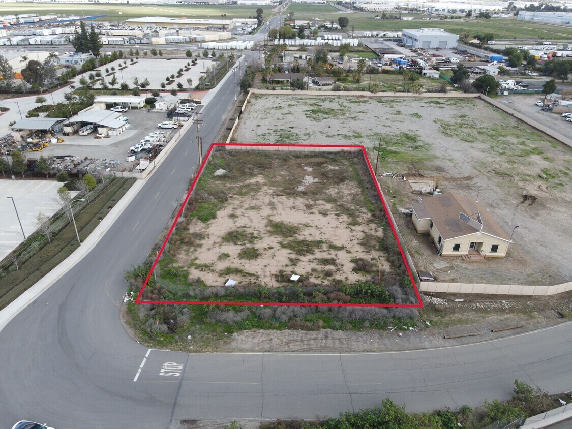 Wade And Oleander Ave, Perris, CA à vendre Photo de l’immeuble– Image 1 sur 5
