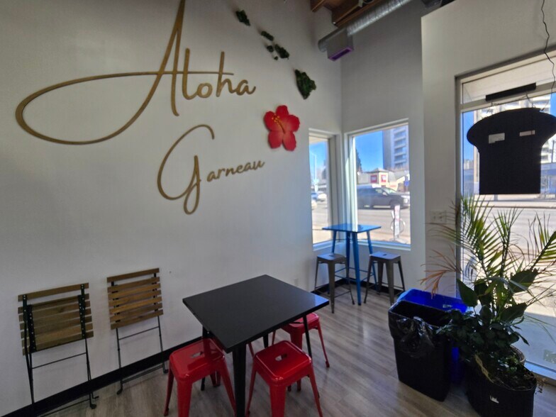 8716 109 St NW, Edmonton, AB à louer - Photo intérieure – Image 3 sur 8