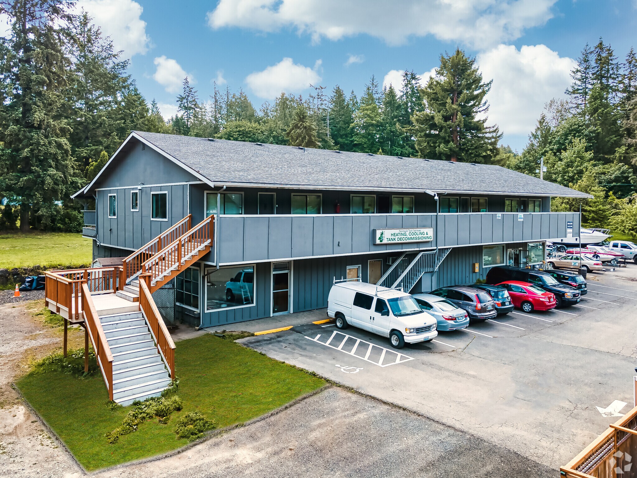 9222 Brownsville Hwy NE, Bremerton, WA à louer Photo de l’immeuble– Image 1 sur 11