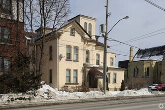 Plus de détails pour 44 Weber St, Kitchener, ON - Logement à vendre