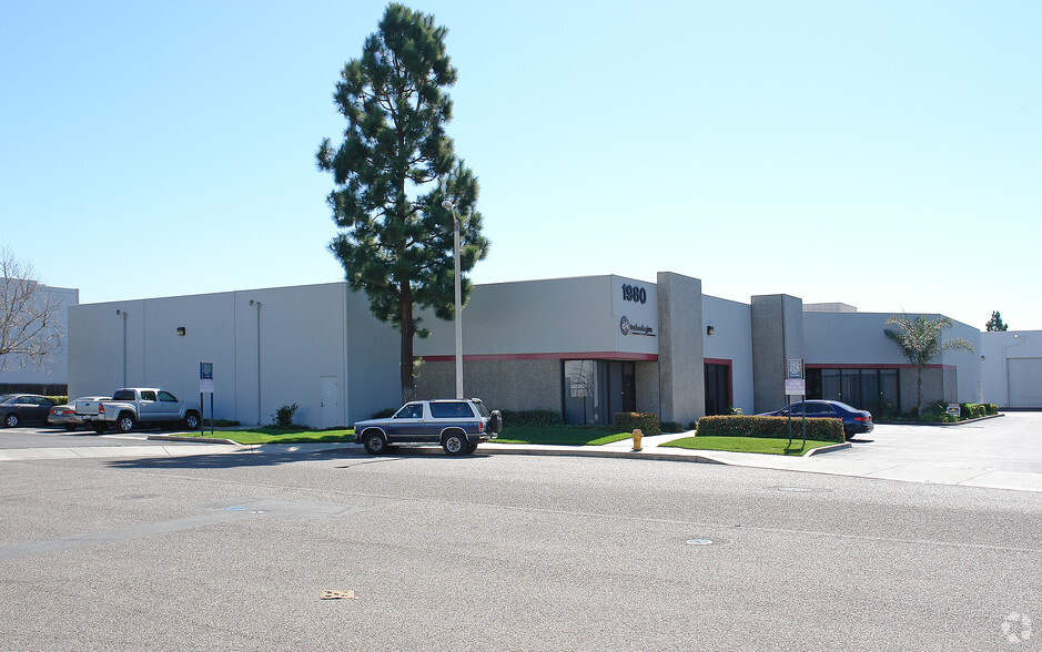 1980 E Petra Ln, Placentia, CA à louer - Photo principale – Image 1 sur 4
