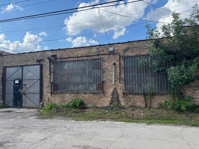 4709 W Lake St, Chicago, IL à vendre - Photo de l’immeuble – Image 2 sur 13