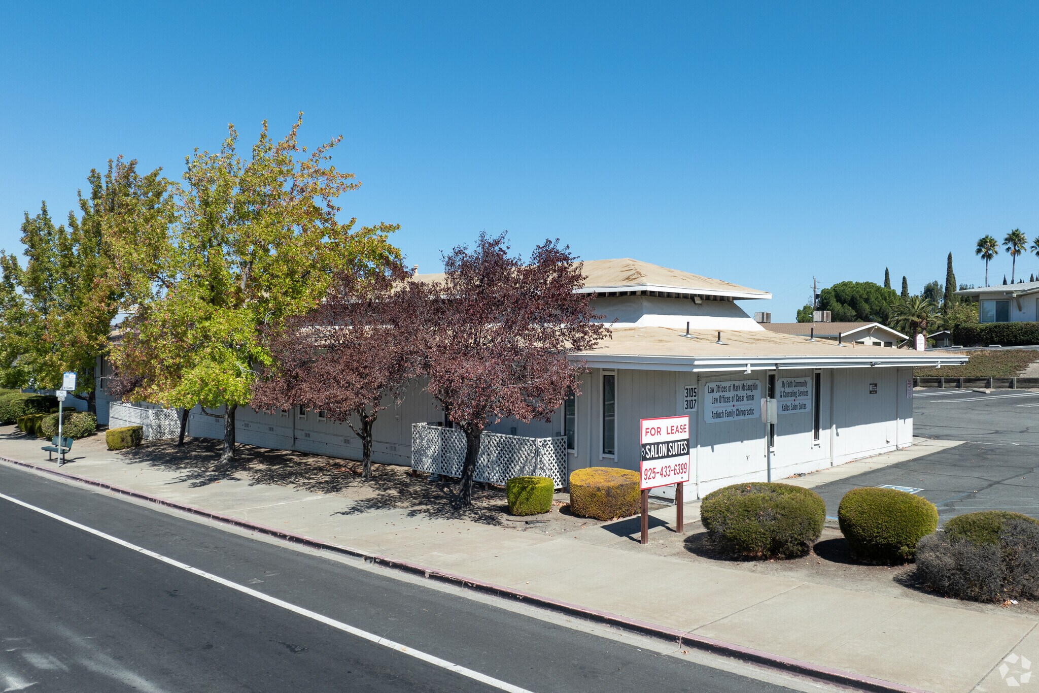 3105-3107 Lone Tree Way, Antioch, CA à louer Photo principale– Image 1 sur 4