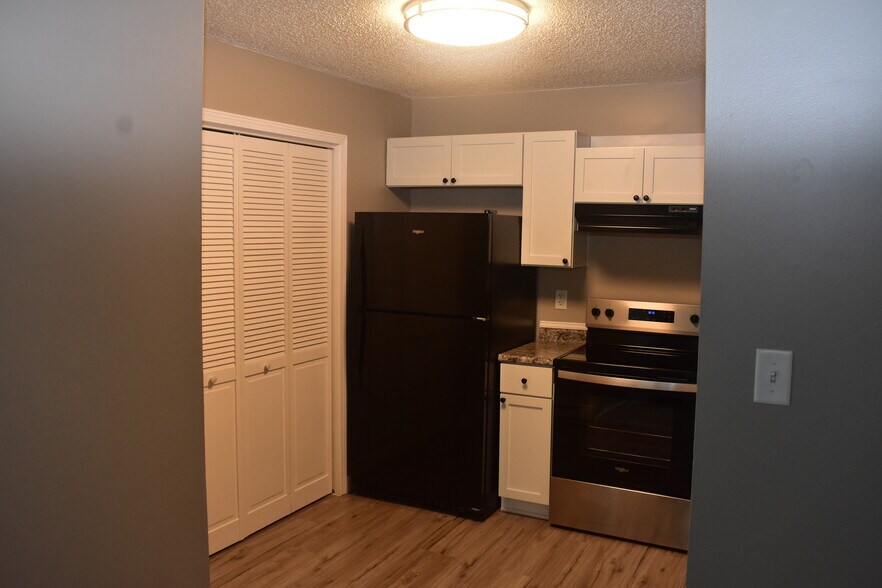 3274 E Euclid Ave, Des Moines, IA à vendre - Photo de l’immeuble – Image 3 sur 17