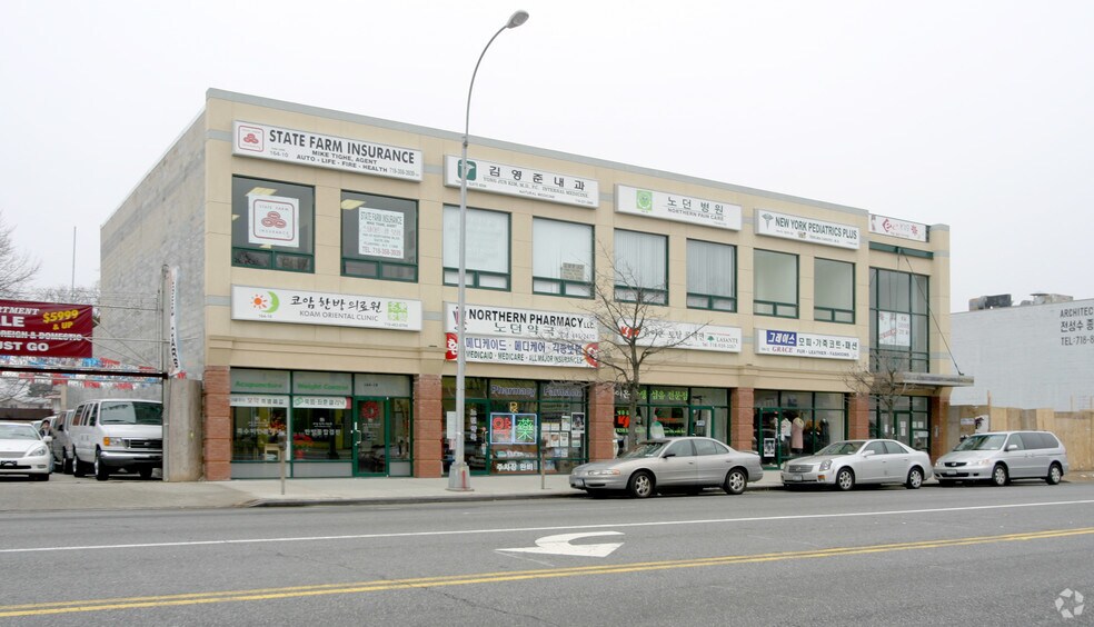 164-10 Northern Blvd, Flushing, NY à louer - Photo principale – Image 1 sur 3