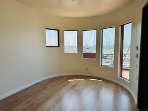 5000 N Harbor Dr, San Diego, CA à louer Photo intérieure– Image 1 sur 7