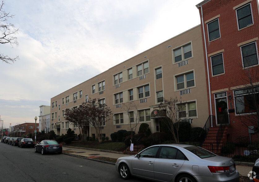 1361-1367 K St SE, Washington, DC à vendre - Photo de l’immeuble – Image 3 sur 5