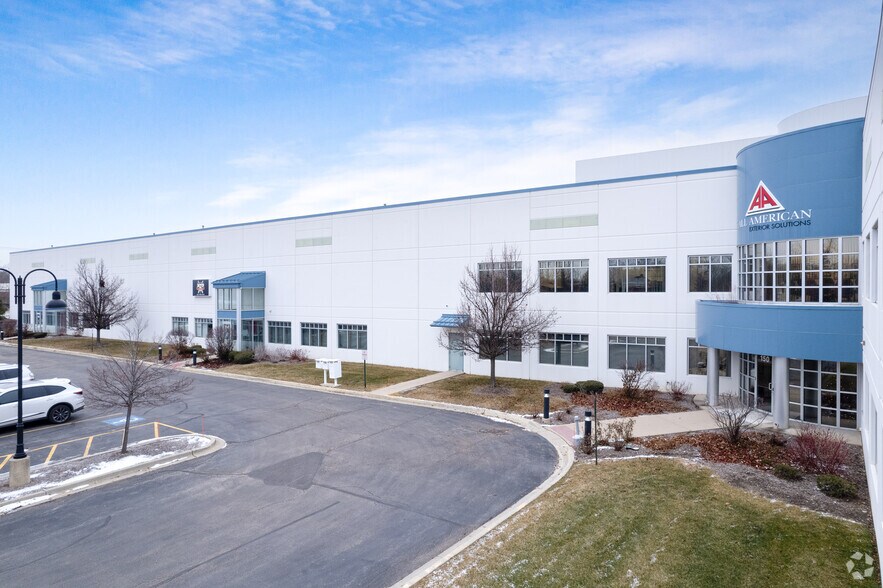 130 Oakwood Rd, Lake Zurich, IL à louer - Photo de l’immeuble – Image 2 sur 5