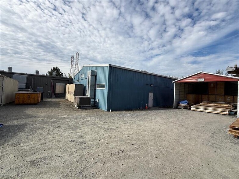 711 Kevin Ct, Oakland, CA à louer - Photo de l’immeuble – Image 3 sur 4