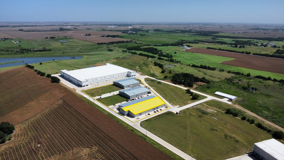 200 BFG 9000 Way, Taylor, TX à louer - Photo de l’immeuble – Image 1 sur 3