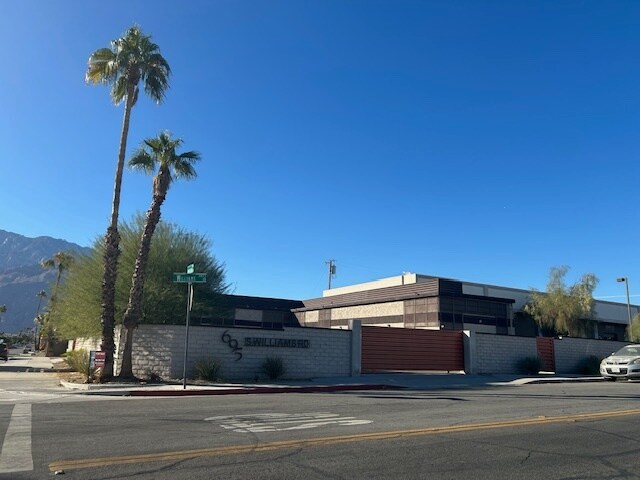 695 S Williams Rd, Palm Springs, CA à vendre - Photo de l’immeuble – Image 1 sur 31
