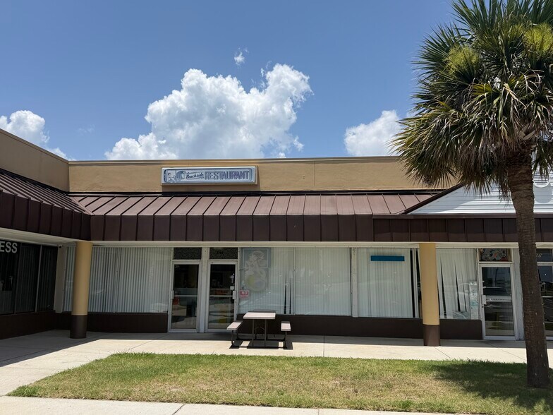 200-218 North Aia, Satellite Beach, FL à louer - Photo de l’immeuble – Image 3 sur 30