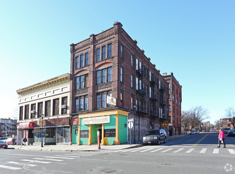445-447 High St, Holyoke, MA à vendre - Photo de l’immeuble – Image 3 sur 44