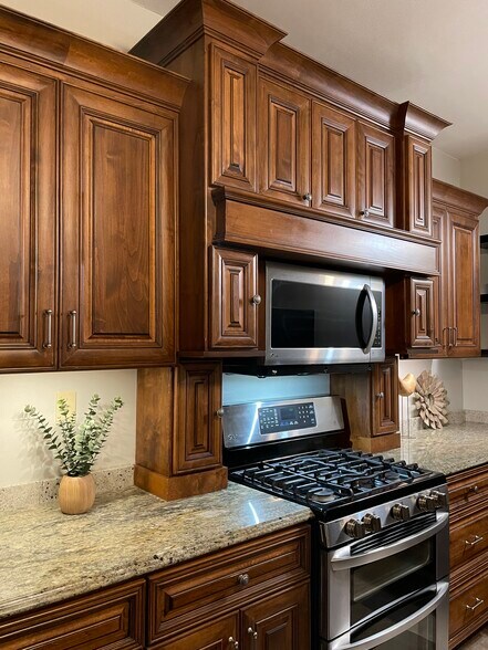 617-619 E 11th Ave, Columbus, OH à vendre - Photo de l’immeuble – Image 2 sur 8